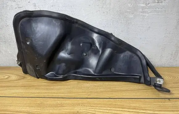 Audi Q7 4L Other engine bay part 7L0819511 4L0819511