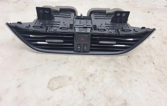 Ford Focus Dash center air vent grill JX7B19K617