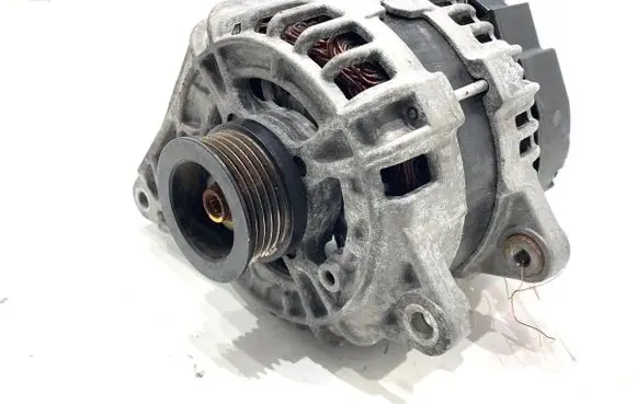 Mercedes-Benz GLA W156 X156 Generator/alternator A0009063322
