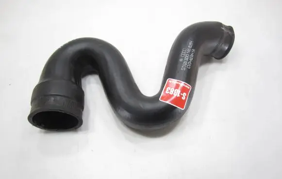 Audi A4 S4 B5 8D Intercooler hose/pipe 8D0145828H