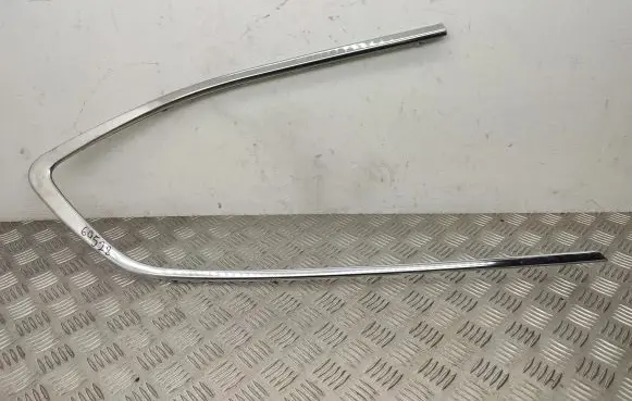 Peugeot 308 Rear side glass trim 