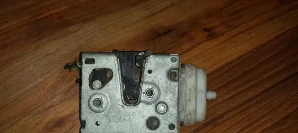 Audi A4 S4 B5 8D Front door lock