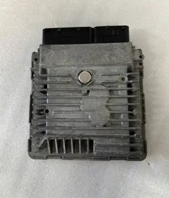Volkswagen Polo V 6R Engine control unit/module 03L906023MG 5WK425224A