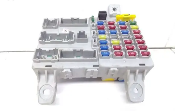 Hyundai Getz Fuse module 911981C120