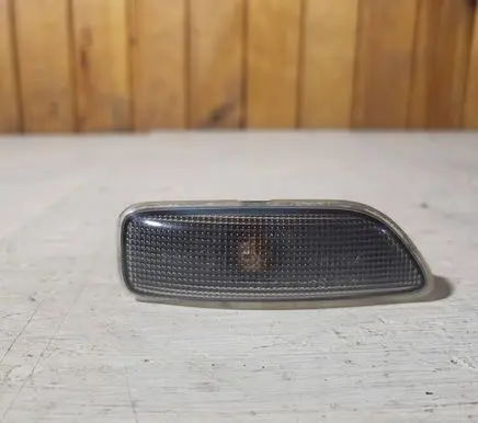 Volvo S60 Front fender indicator light 150723