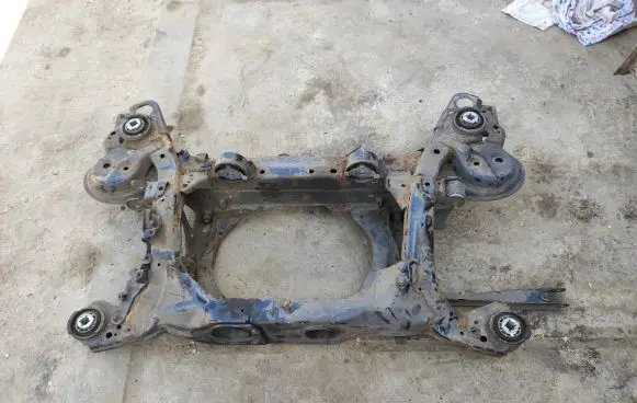 Volvo XC90 Rear subframe 