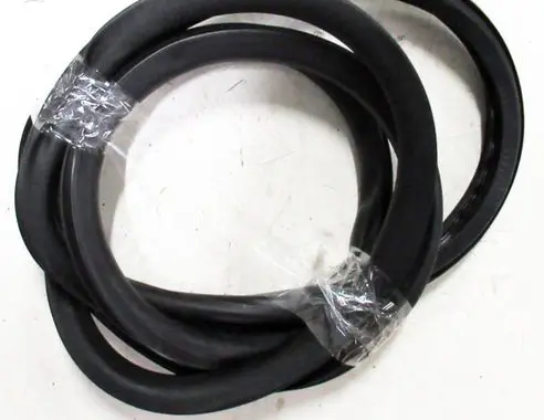 Seat Leon (1P) Front door rubber seal 