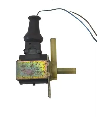 Audi 80 90 B3 Valve vacuum 443906232