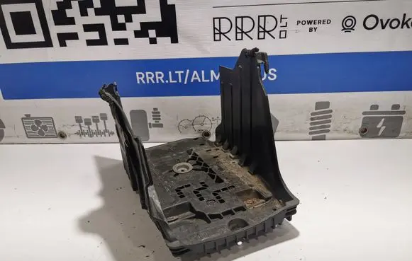 Battery box tray