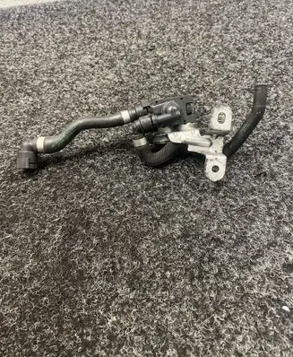 BMW X5 F15 Engine coolant pipe/hose 8517591