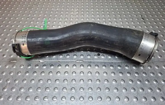 BMW 3 F30 F35 F31 Intercooler hose/pipe S26371742 S21108A