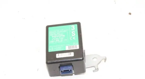 Toyota Prius+ (ZVW40) Keyless (KESSY) go control unit/module 8974047031