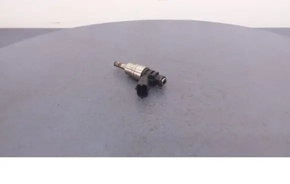 Alfa Romeo GTV Fuel injector 0261500013