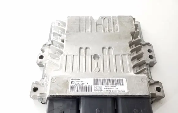 Peugeot 508 Engine control unit/module 9676760880 HW9666681180