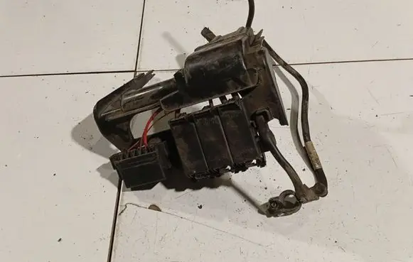Volkswagen Polo IV 9N3 Positive cable (battery) 600915345A