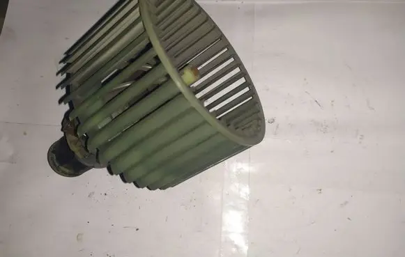 Audi A6 S6 C4 4A Heater fan/blower 0130111162