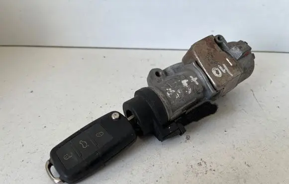 Volkswagen PASSAT B5 Ignition lock 4B0905851C