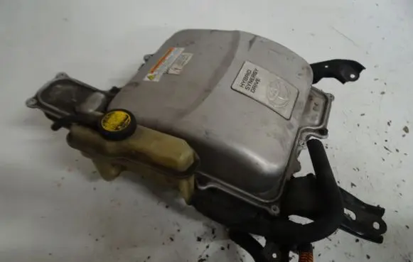 Toyota Prius (XW20) Voltage converter inverter G920047121