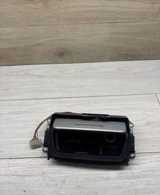 BMW 3 E90 E91 Ashtray (front) 7078571 7129555 7129559