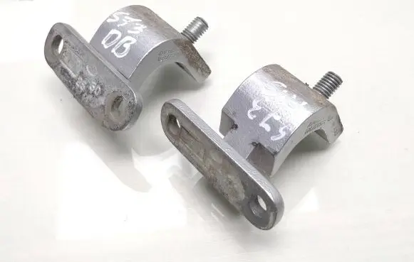 Tailgate/trunk/boot hinge