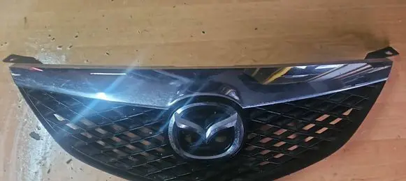 Mazda 6 Front bumper upper radiator grill GJ6A50712