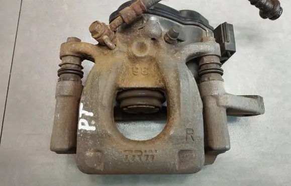 Renault Kadjar Brake caliper pad carrier rear 