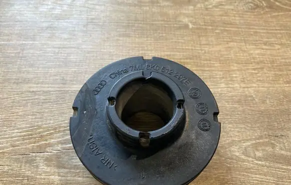 Porsche Macan (95B) Rear coil spring rubber mount 8K0512297E