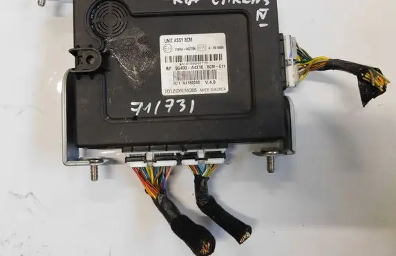 KIA Carens III Central body control module 95400A4210