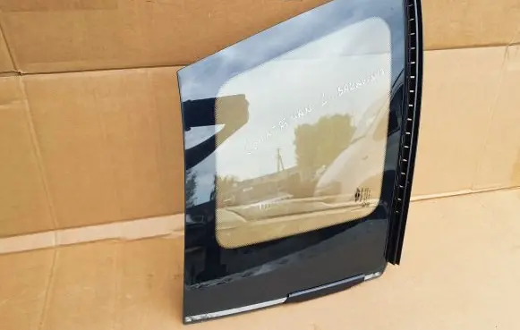 Mini Cooper Countryman R60 Rear side window