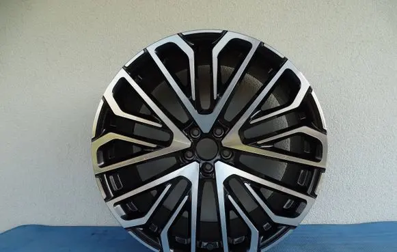 Audi Q7 4M R22 alloy rim 4M0601025DE