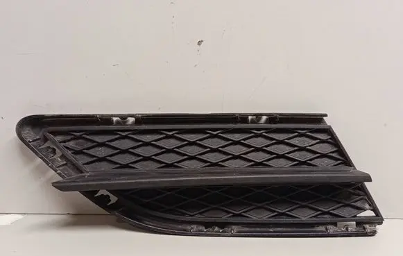 BMW 3 E90 E91 Front bumper lower grill 7138418 51117138418 15857711