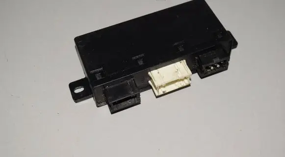 BMW 5 E39 Door control unit/module 6904251