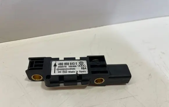 Volkswagen Phaeton Airbag deployment crash/impact sensor 4B0959643E