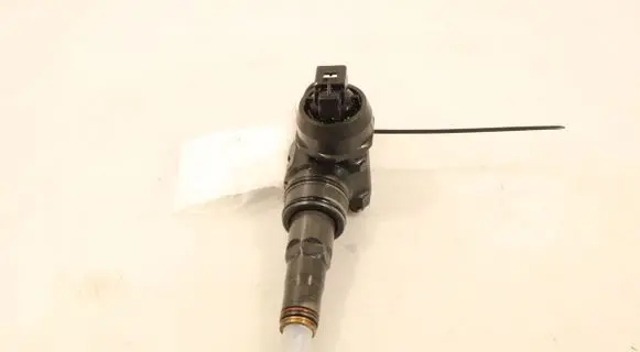 Skoda Octavia Mk2 (1Z) Fuel injector 0414720215