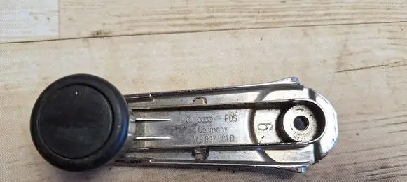 Audi 80 90 B2 Front door window winding handle 443837581D