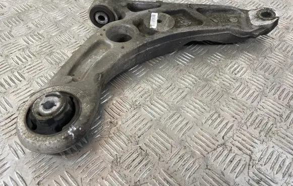 Jeep Cherokee Front lower control arm/wishbone P68285992AE