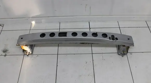 Peugeot 107 Front bumper cross member