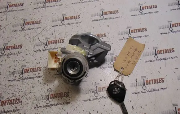 Toyota Avensis T270 Ignition lock 89783-0F010
