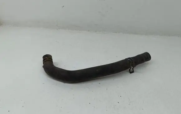 Audi A4 S4 B7 8E 8H Engine coolant pipe/hose 06B121058S