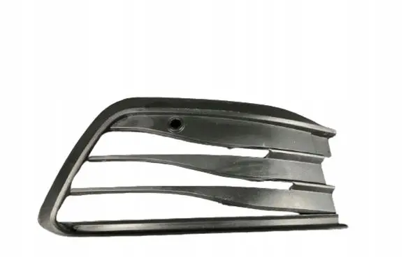 Volkswagen Golf VIII Front bumper lower grill 5H0853666J