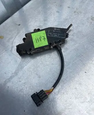 Volkswagen Transporter - Caravelle T4 Central locking motor 701959781B