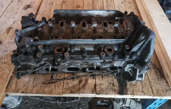Engine head