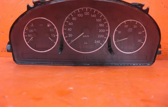 Mercedes-Benz ML W163 Speedometer (instrument cluster) A1635407111