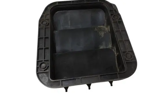 Honda Insight Quarter panel pressure vent 75450