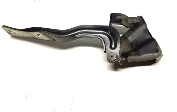 Engine bonnet/hood hinges