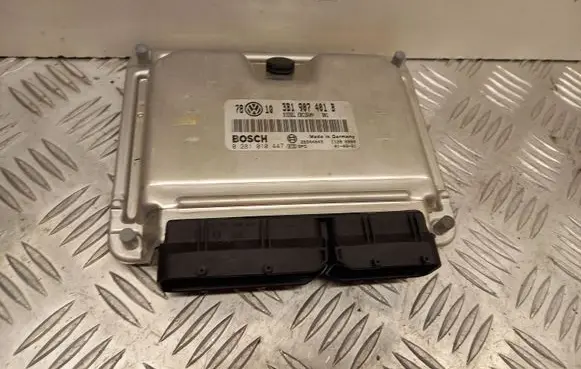 Volkswagen PASSAT B5.5 Engine control unit/module 3B1907401B