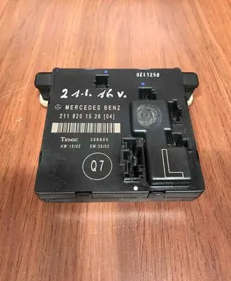 Mercedes-Benz E W211 Door control unit/module 2118201526 356805