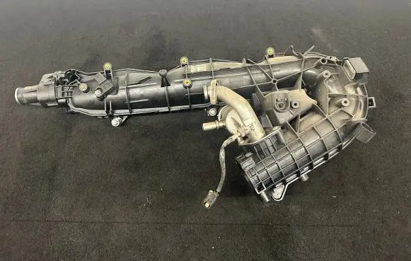 BMW X5 E70 Intake manifold 8507233 3305 1104190683