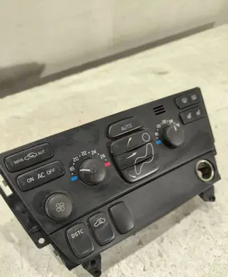 Volvo V70 Climate control unit 30746022 06W04E01 M403CE00168
