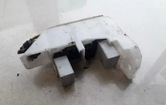 Toyota Avensis T270 Fuse box set 9008087019 90080-87019